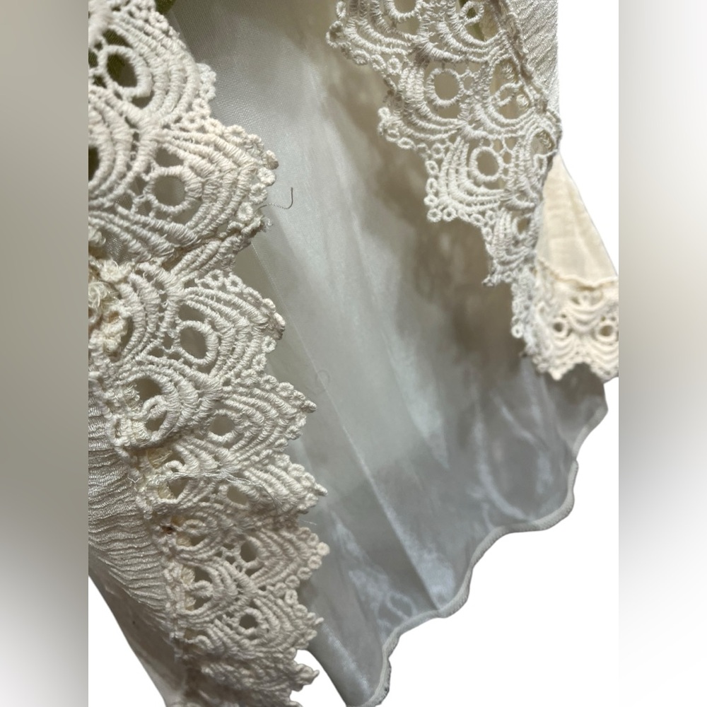 Paisley Vine Sage Green Bobo Top w/Lace - Size Medium - Picture 7 of 8